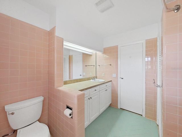 1701 LAURIE LANE, Belleair, FL 33756