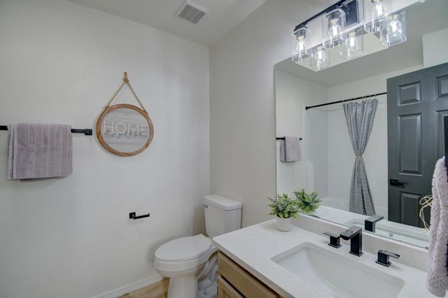 2163 Black Willow Drive NE, Albuquerque, NM 87122