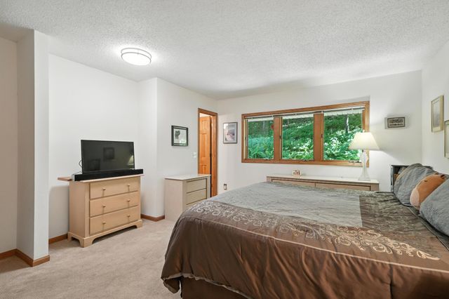 1000 Heritage Lane, Orono, MN 55391