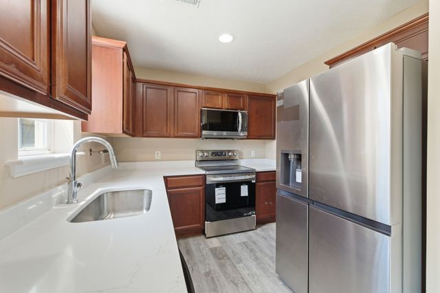 1327 Tonya Dr, La Vergne, TN 37086