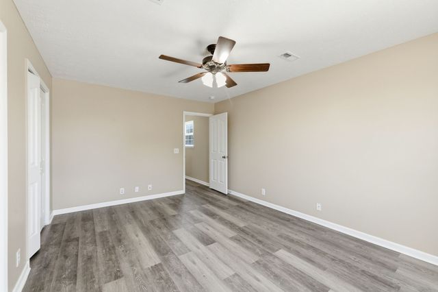 1327 Tonya Dr, La Vergne, TN 37086