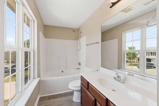 1327 Tonya Dr, La Vergne, TN 37086