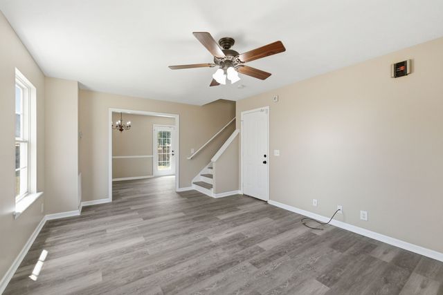1327 Tonya Dr, La Vergne, TN 37086