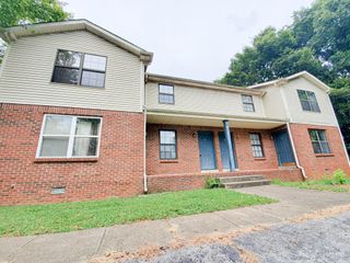 1561 E Knollwood Cir Apt B, Clarksville, TN 37043