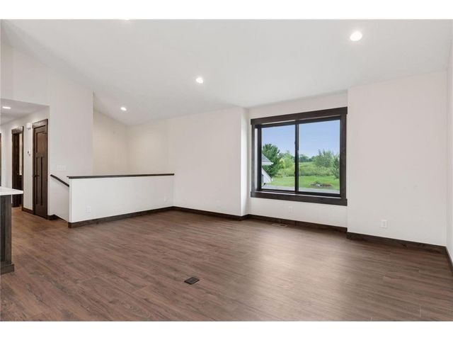 471 Coyote Way, New Richmond, WI 54017