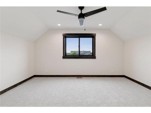 471 Coyote Way, New Richmond, WI 54017