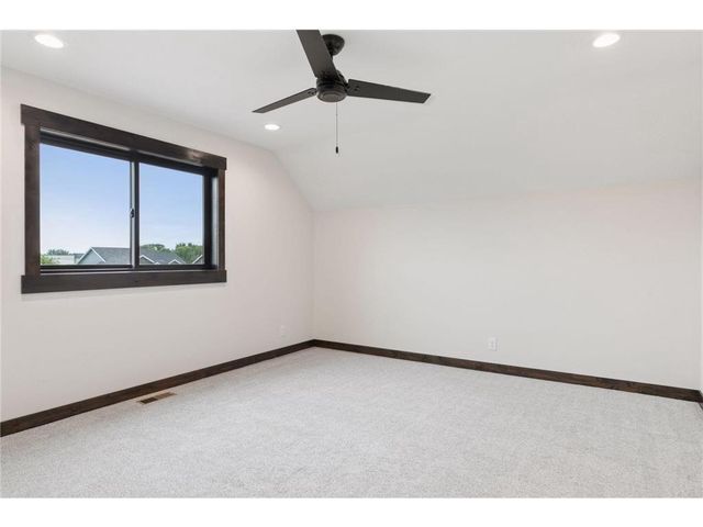 471 Coyote Way, New Richmond, WI 54017