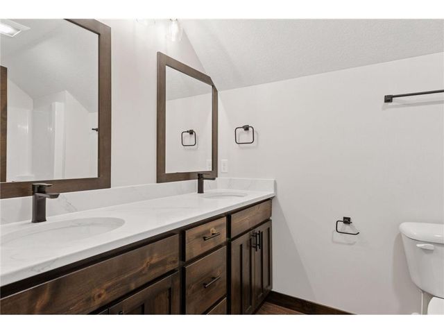 471 Coyote Way, New Richmond, WI 54017