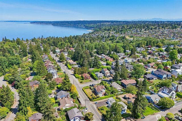 8620 28th Avenue NW, Seattle, WA 98117