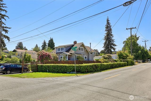 8620 28th Avenue NW, Seattle, WA 98117