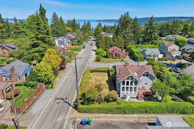 8620 28th Avenue NW, Seattle, WA 98117