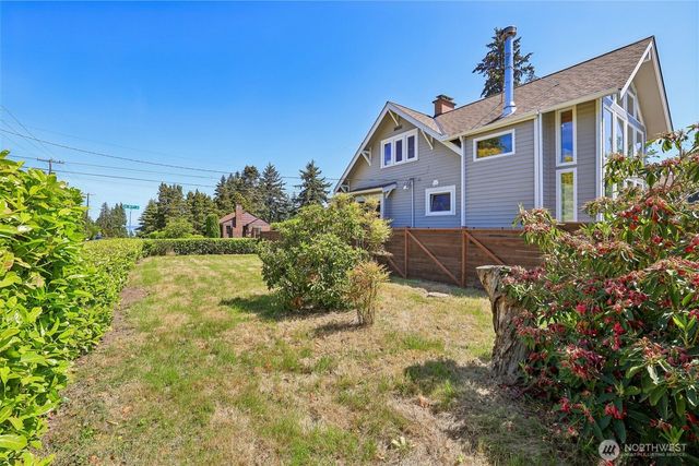 8620 28th Avenue NW, Seattle, WA 98117
