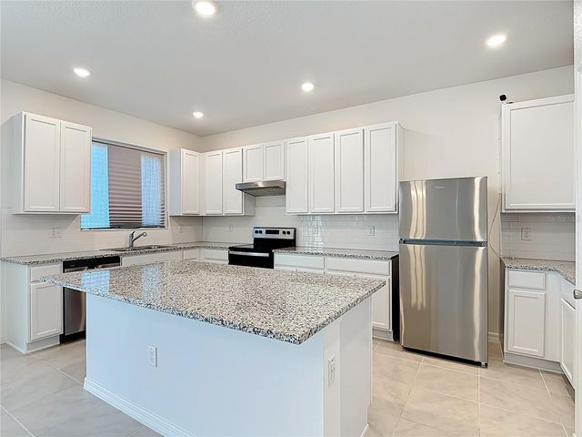 795 OVERPOOL AVENUE, Davenport, FL 33896