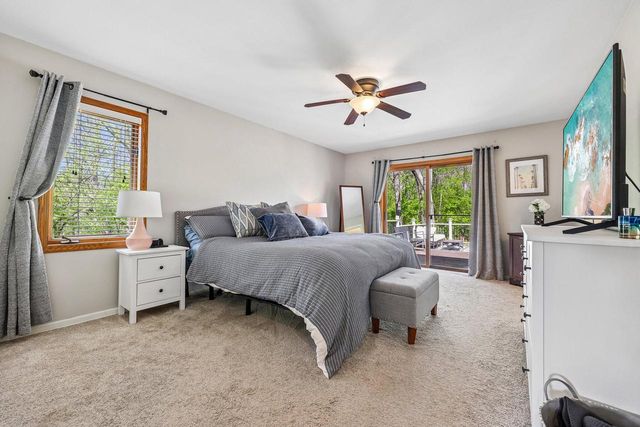 S45W25740 Red Oak COURT, Waukesha, WI 53189