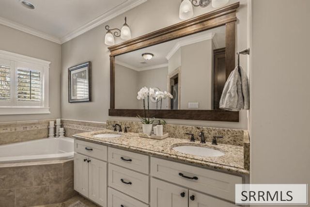 1798 Sunny Pine Way, Idaho Falls, ID 83404