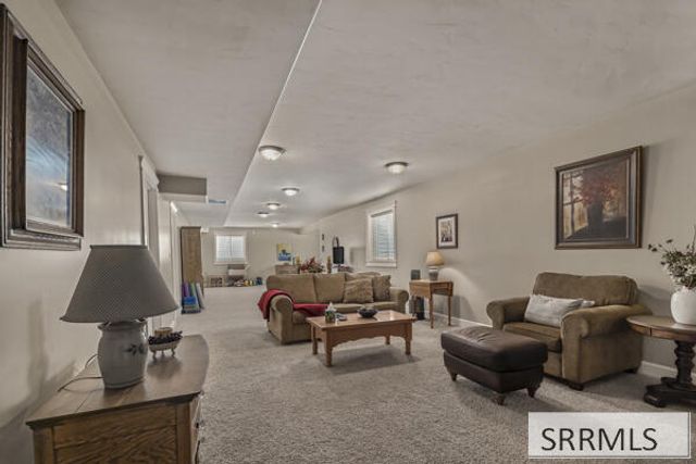 1798 Sunny Pine Way, Idaho Falls, ID 83404