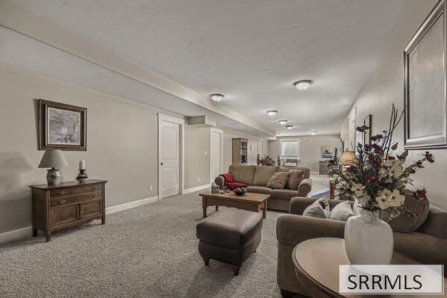 1798 Sunny Pine Way, Idaho Falls, ID 83404