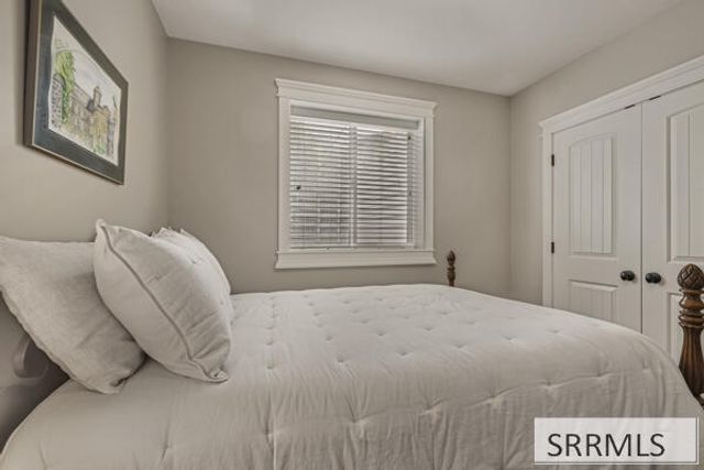 1798 Sunny Pine Way, Idaho Falls, ID 83404