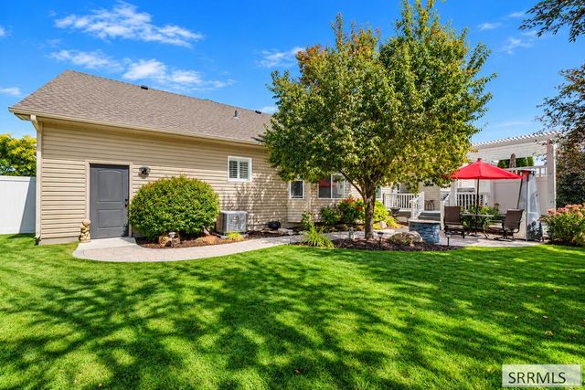 1798 Sunny Pine Way, Idaho Falls, ID 83404