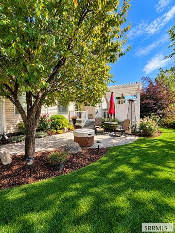 1798 Sunny Pine Way, Idaho Falls, ID 83404
