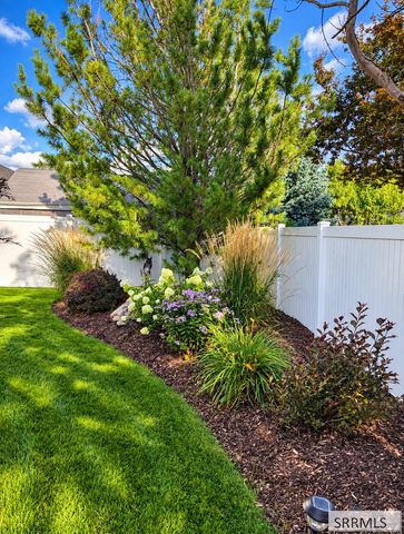 1798 Sunny Pine Way, Idaho Falls, ID 83404