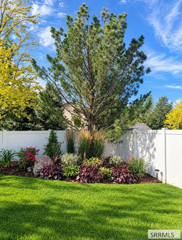 1798 Sunny Pine Way, Idaho Falls, ID 83404