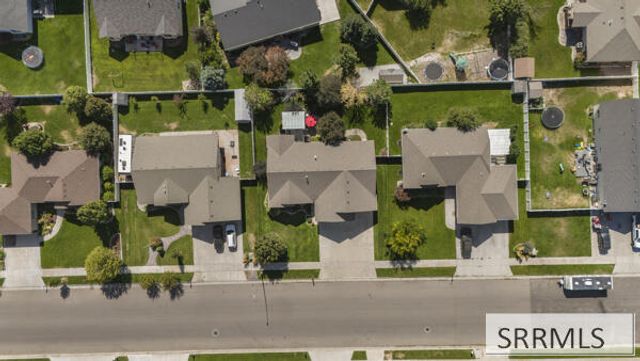 1798 Sunny Pine Way, Idaho Falls, ID 83404