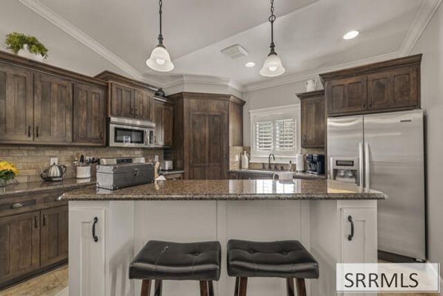 1798 Sunny Pine Way, Idaho Falls, ID 83404