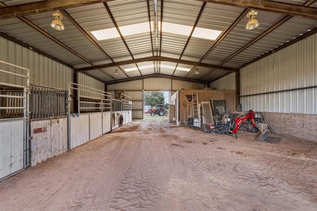 556 Lcr 516, Mexia, TX 76667