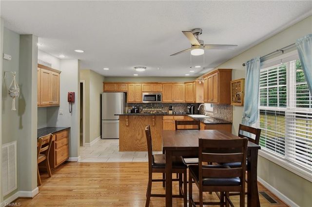 212 Santa Fe Circle, Thomasville, NC 27360
