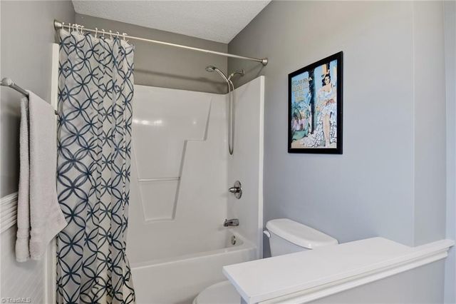 212 Santa Fe Circle, Thomasville, NC 27360