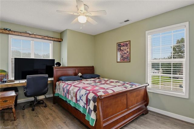 212 Santa Fe Circle, Thomasville, NC 27360