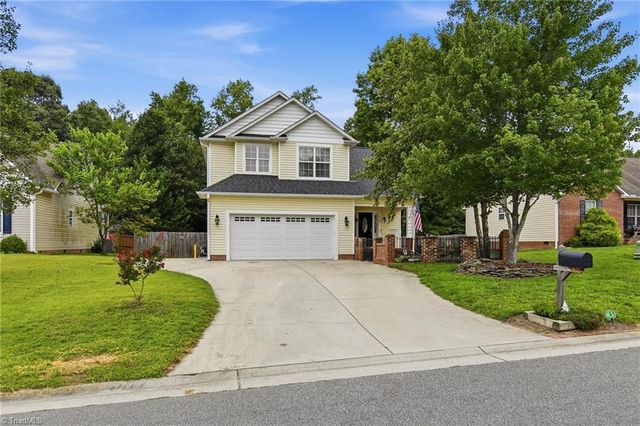 212 Santa Fe Circle, Thomasville, NC 27360