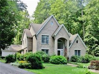 27 Mountain Lake Drive, Hendersonville, NC 28739