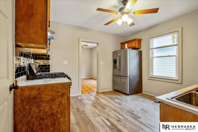 1330 S 21st Street, Omaha, NE 68107