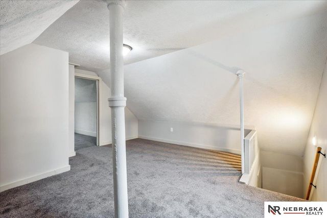 1330 S 21st Street, Omaha, NE 68107