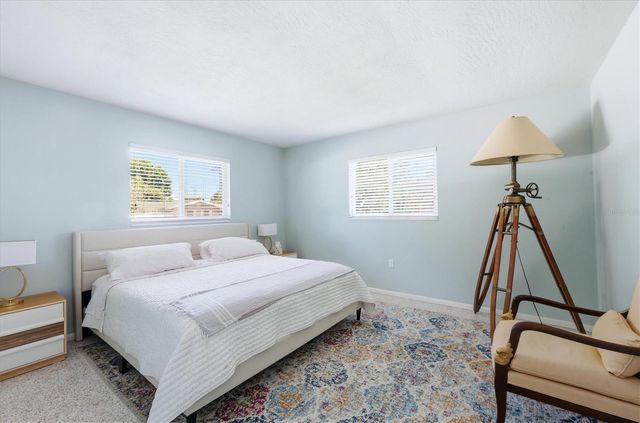 2940 BOUGAINVILLEA STREET, Sarasota, FL 34239