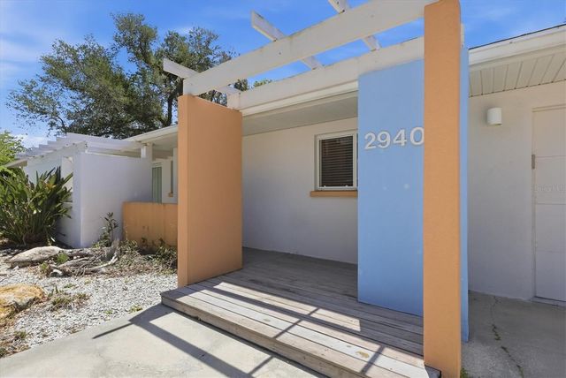 2940 BOUGAINVILLEA STREET, Sarasota, FL 34239
