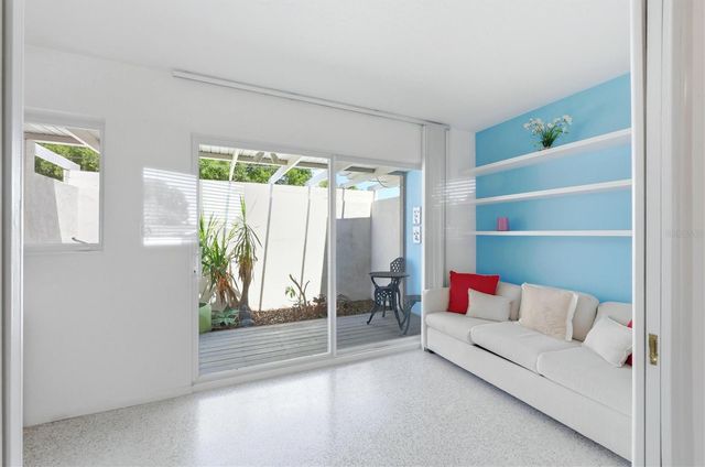 2940 BOUGAINVILLEA STREET, Sarasota, FL 34239