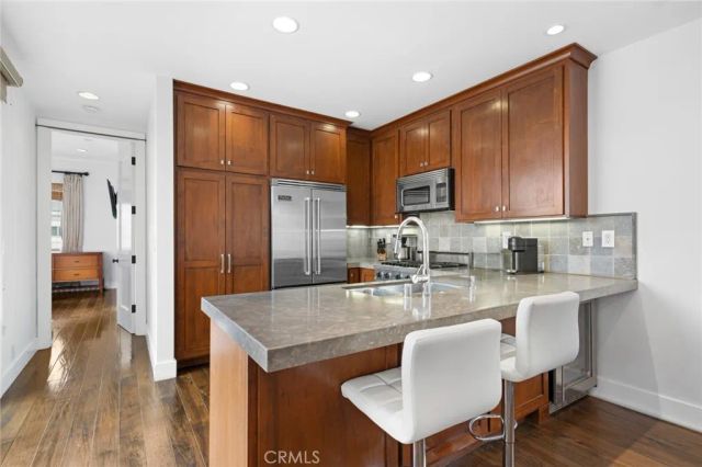 417 Poinsettia Avenue, Corona Del Mar, CA 92625
