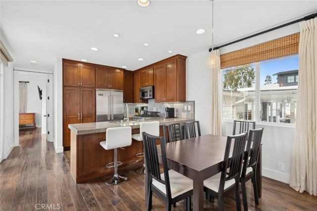 417 Poinsettia Avenue, Corona Del Mar, CA 92625