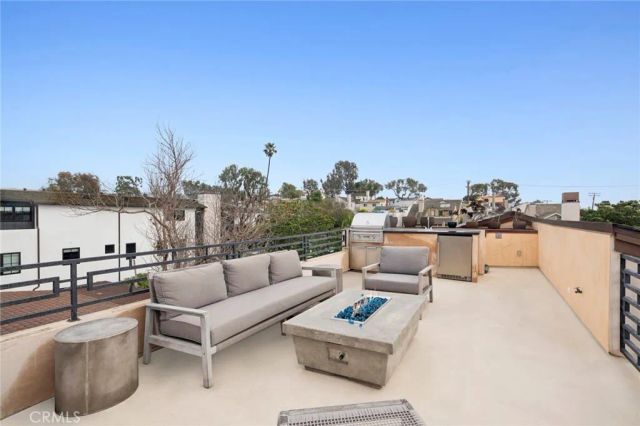 417 Poinsettia Avenue, Corona Del Mar, CA 92625