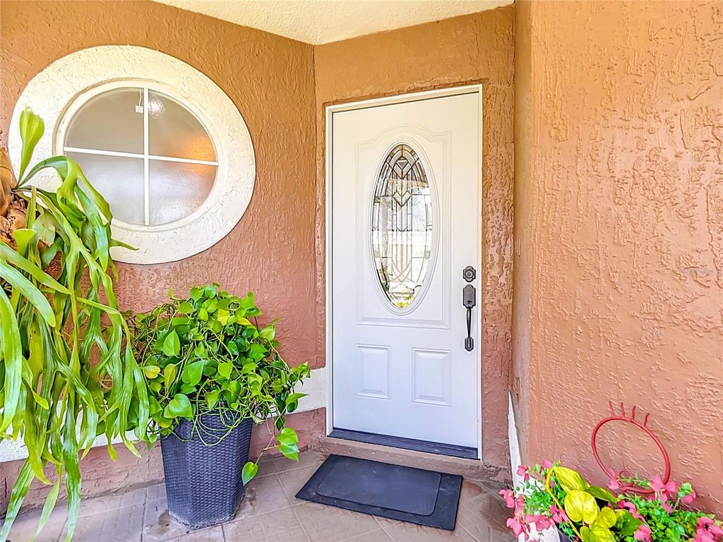 Image 3 of property listing at 14208 AVONLEA COURT, Orlando, FL 32824