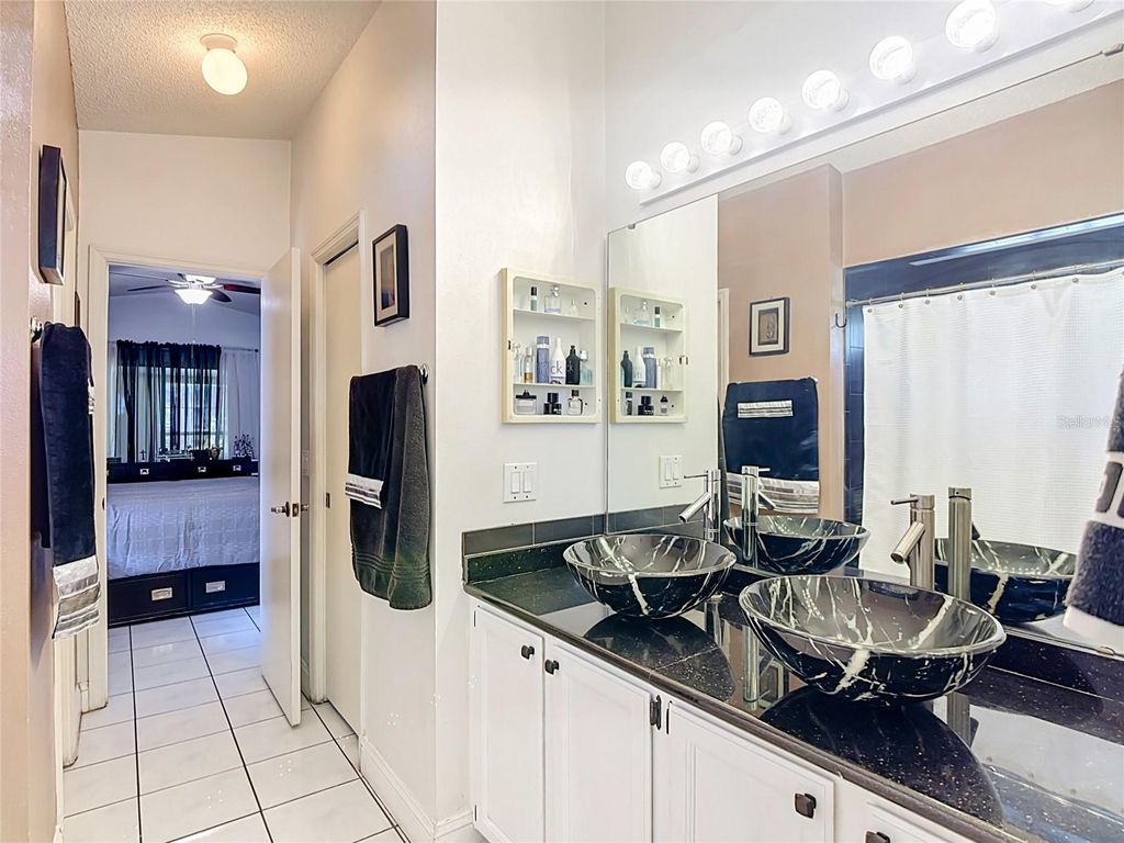 Image 23 of property listing at 14208 AVONLEA COURT, Orlando, FL 32824