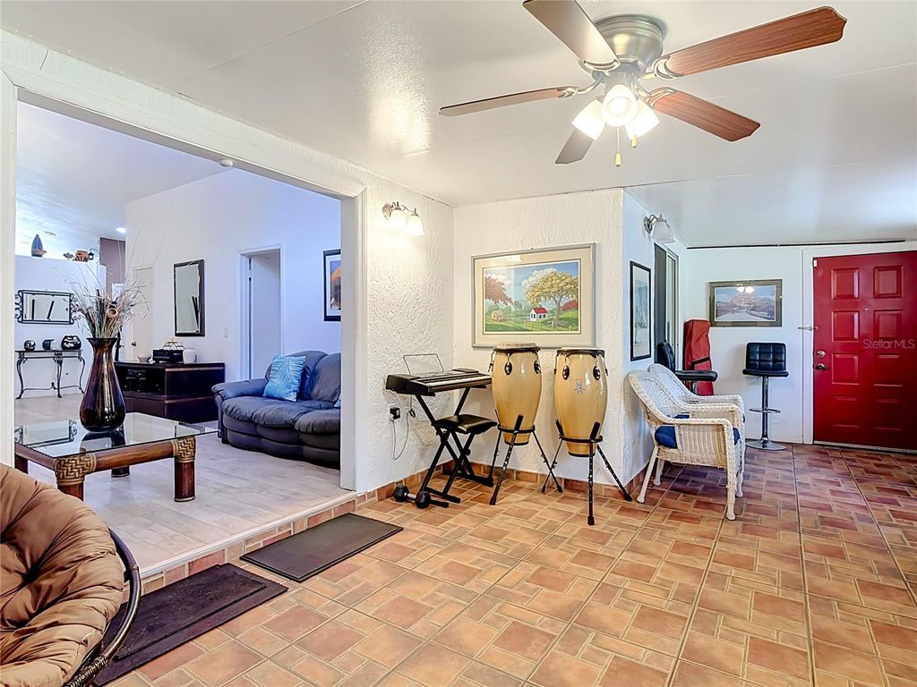 Image 34 of property listing at 14208 AVONLEA COURT, Orlando, FL 32824