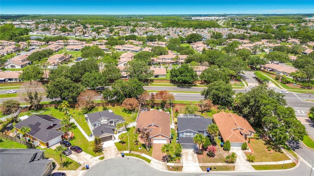 Image 43 of property listing at 14208 AVONLEA COURT, Orlando, FL 32824