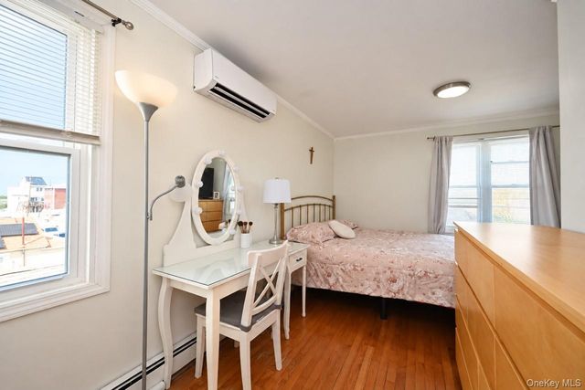 108 E 6th Road, Broad Channel, NY 11693