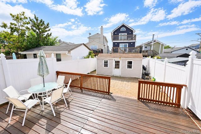 108 E 6th Road, Broad Channel, NY 11693
