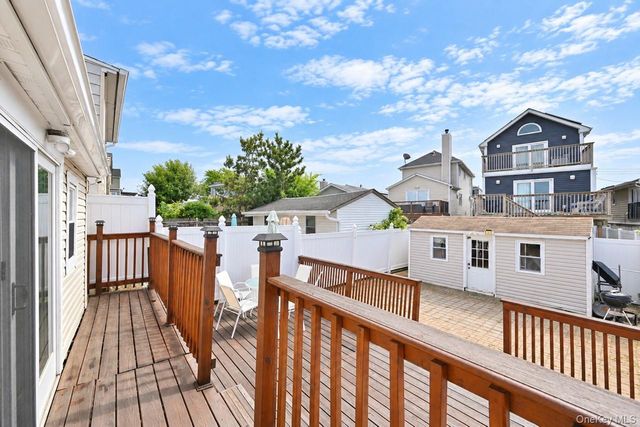 108 E 6th Road, Broad Channel, NY 11693