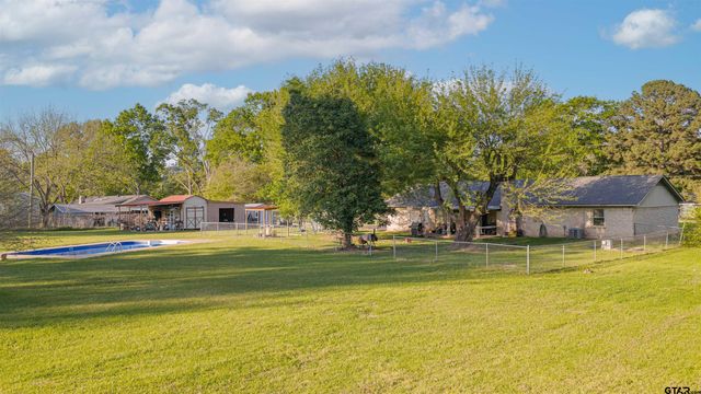 1129 Garden Dr, Longview, TX 75603